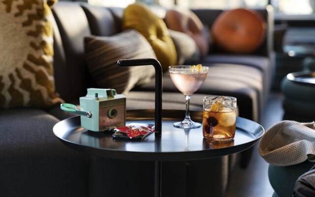 Moxy Oakland Downtown, A Marriott Hotel