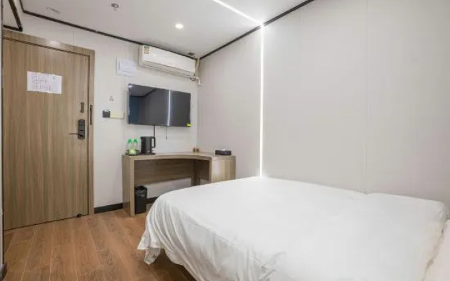 Liyuan City Hotel (Shanghai Daning International Zhabei Park Branch)
