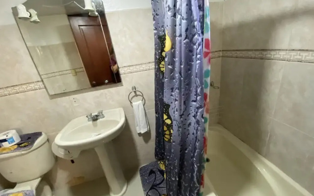Spacious 3-bedroom Apartment in Santo Domingo!
