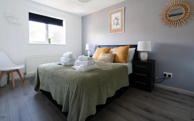 Get Away Home With Hot Tub Sleeps 4