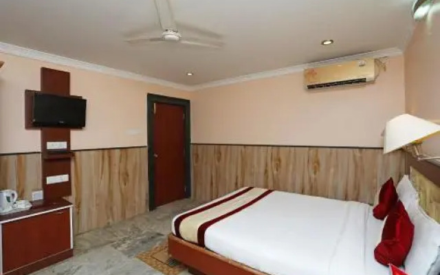 Amrapalli Resorts by OYO Rooms