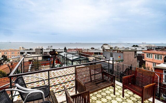 Room in Guest Room - Deluxe Double Room 4