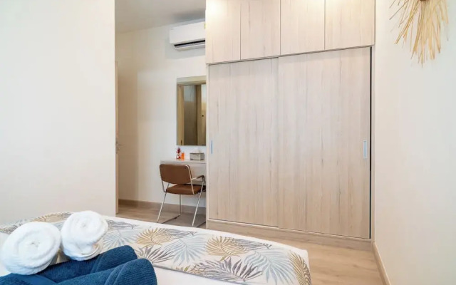 Villa Close to Fisherman's - KBR26