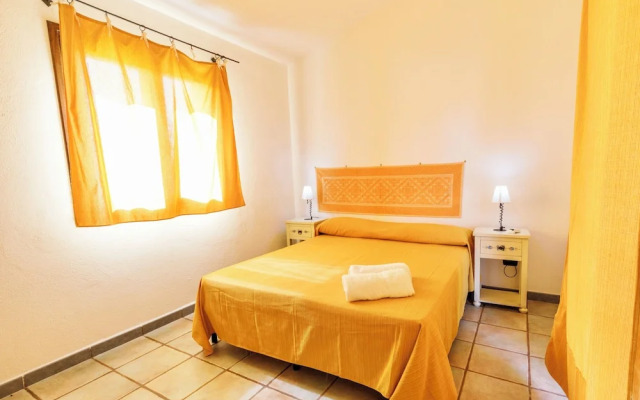 B & B with swimming-pool in Badesi