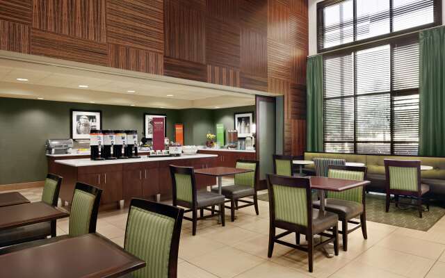 Hampton Inn & Suites West Sacramento