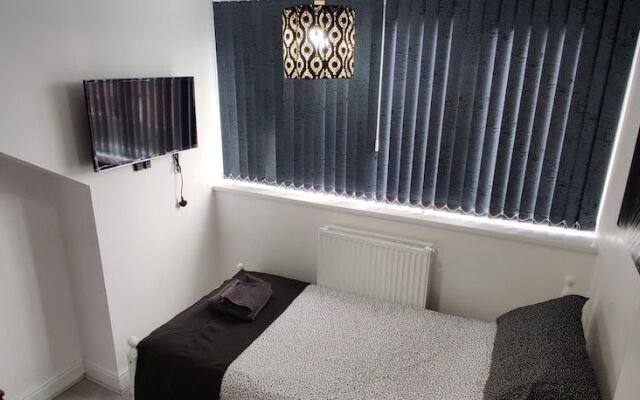 Homebird Property - Ashton House