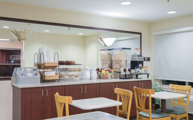 Red Roof Inn Columbus - Hebron