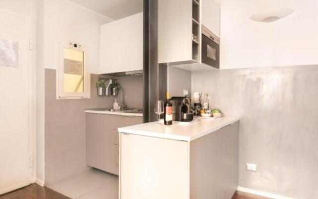 Living RHome - Condotti Apartment