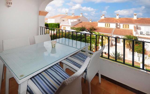 Apartment in Santa Pola with parking space