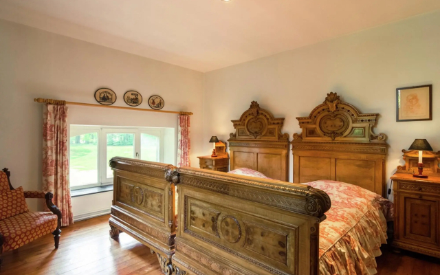 Beautiful Mansion in Beauplateau near Forest - фото 2