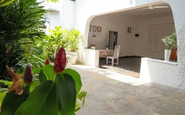 Paradise Lagoon B&B