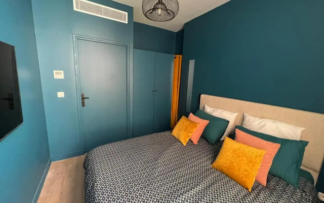 2 Bedrooms with AC, 2 bathrooms, 8 min Eiffel Tower