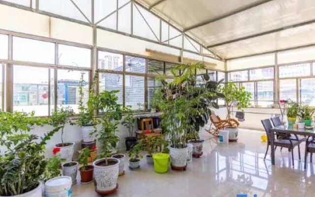 Yuzhong Senshu Business Hotel