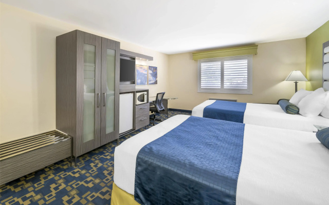 Best Western Antelope Inn & Suites
