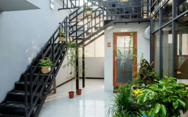 Lingchuan Harvard Residence (Guangxi Normal University Affiliated Middle School Shop) – Outside – Guilin