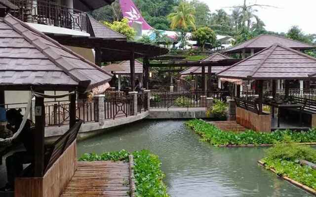 Kamayan sa Palaisdaan Hotel and Resort