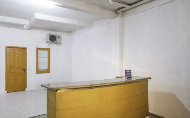 OYO Life 2412 Mandala Residence