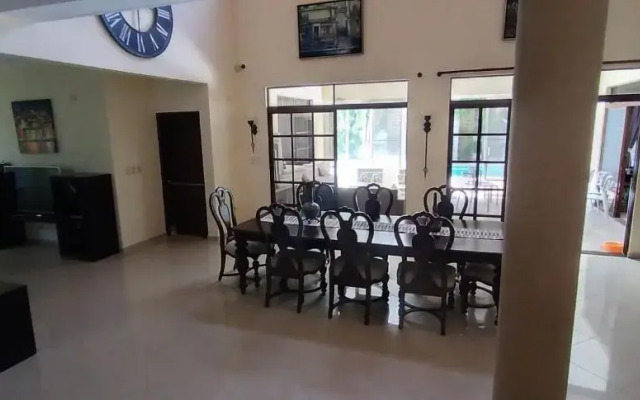 B&B Pavillion