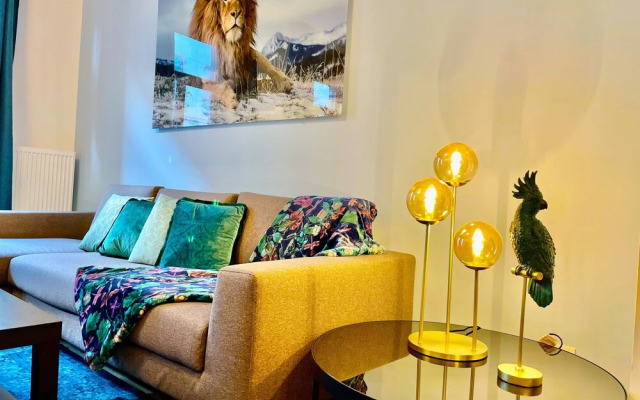 One Lux Stay near Fashion District