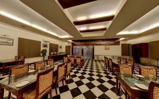 Hotel Shilton by Royal Collection