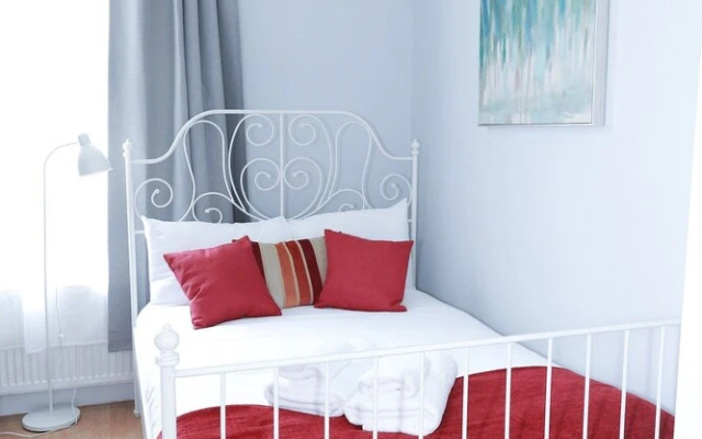 Modern Studio in the Heart of Acton