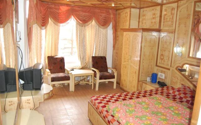 Hotel Gulmarg Regency