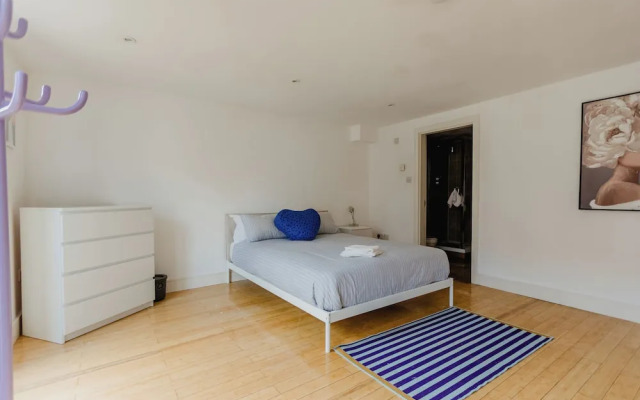 Platform Avenues 5 Bed House