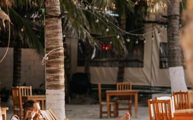 La Diosa Kali Beach Front Hotel