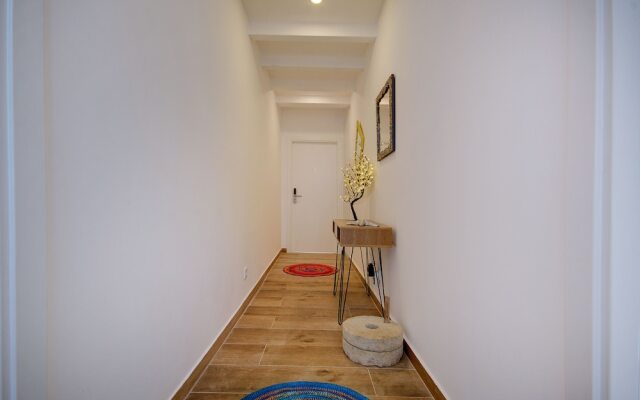 Terrace Barqueta Studio