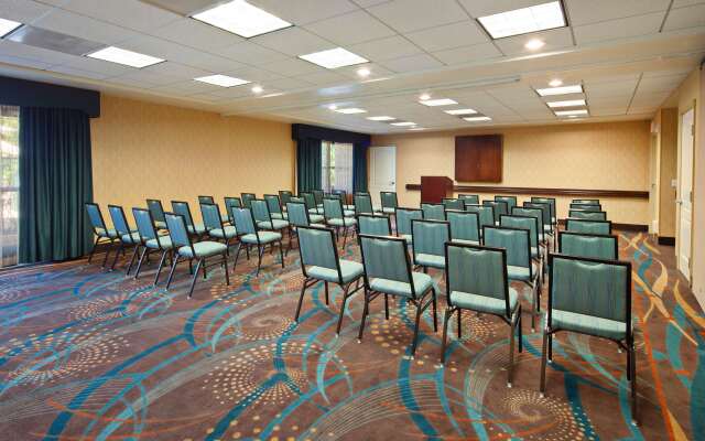 Hampton Inn & Suites Agoura Hills