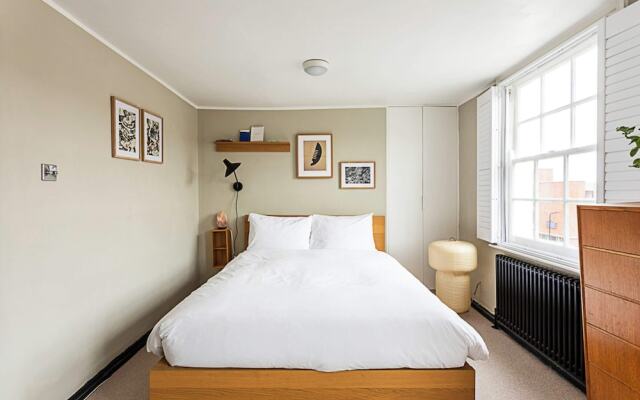 Gorgeous Hoxton Flat
