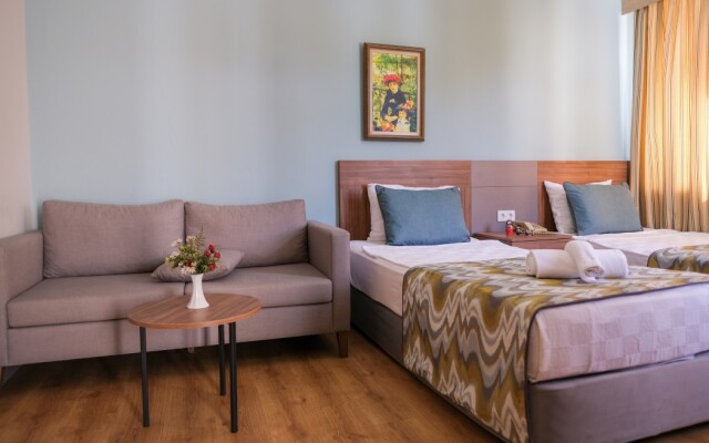 Side Village Hotel 