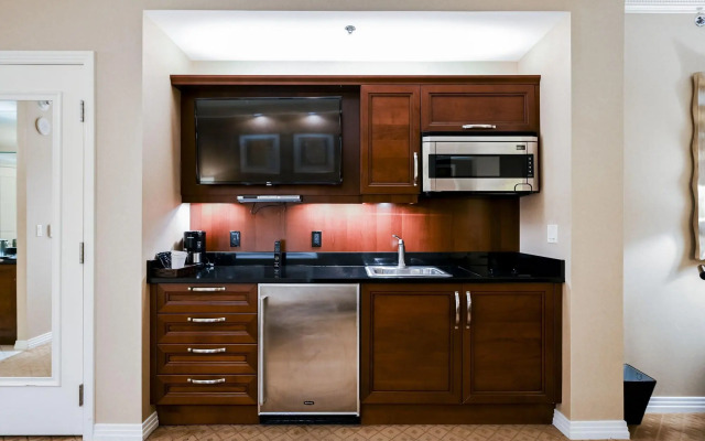 Fallon Luxury Rentals at The Signature