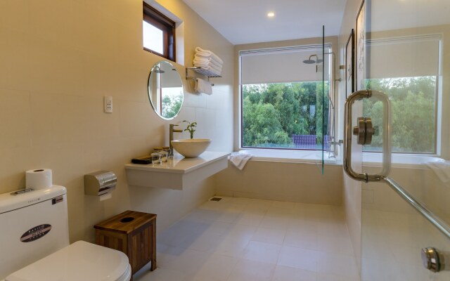 Riverside Hamlet Homestay & Villas