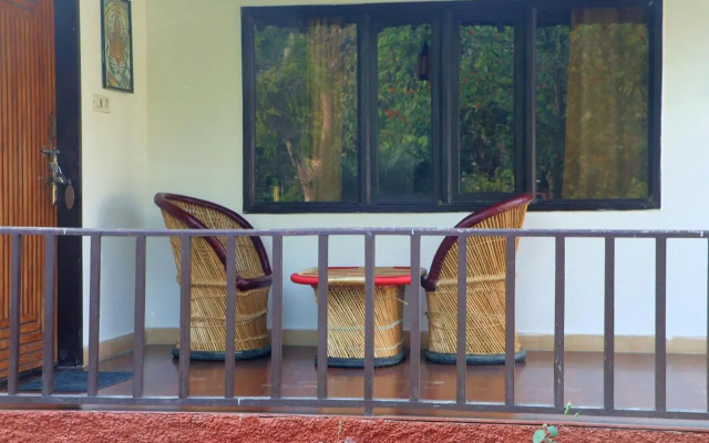 Rhea Safari Lodge