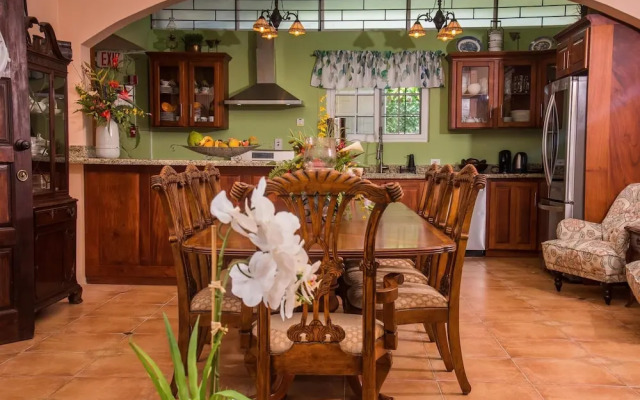 Itti Barry Villa - Your Authentic Stay