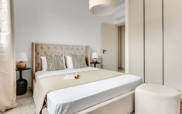 Sanders Premier - Nice 2 bdr apt With Balcony