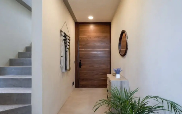Luxury Penthouse w Private Pool Stunning Views