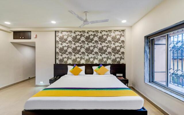 Itsy Hotels Neeranand Plaza