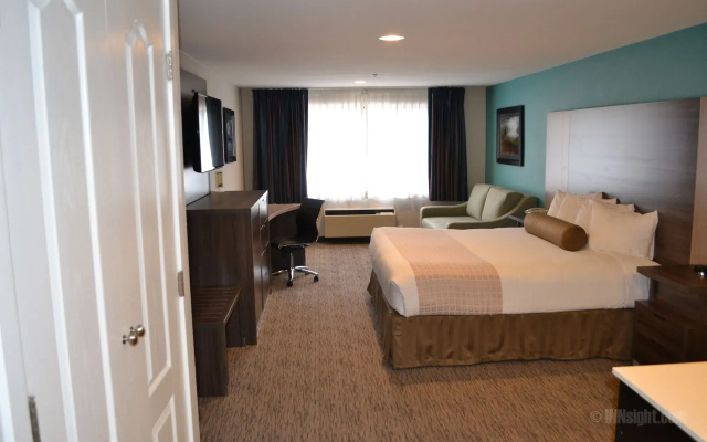 Yosemite Southgate Hotel & Suites