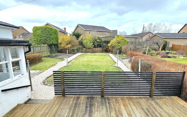 Charming 3-Bed Oasis-free parking