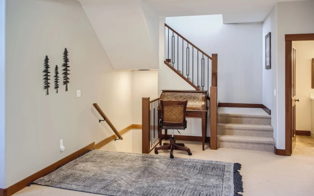 365 Moonshine Crescent by Okanagan Premier