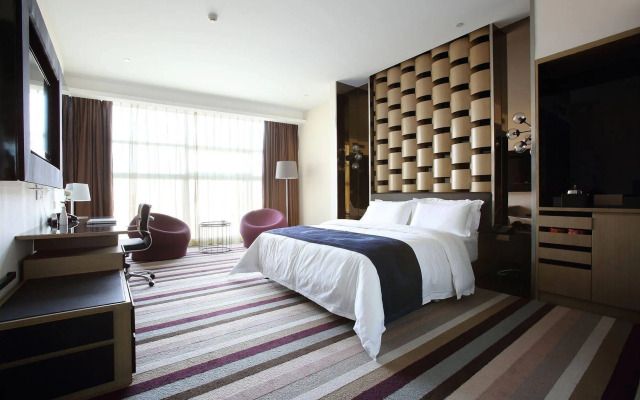 Qingdao Jinfuyue Hotel (Heilongjiang Middle Road Oriental City Branch)