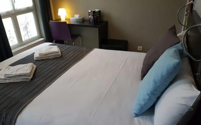 Хостел Le Montclair Montmartre by River