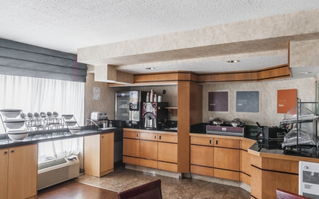 Mississauga Inn & Suites