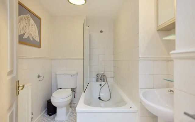 Chiswick Views & Space Elegant 3bdr Duplex With Parking