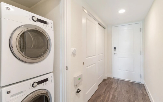 Biscayne Townhomes by Sextant