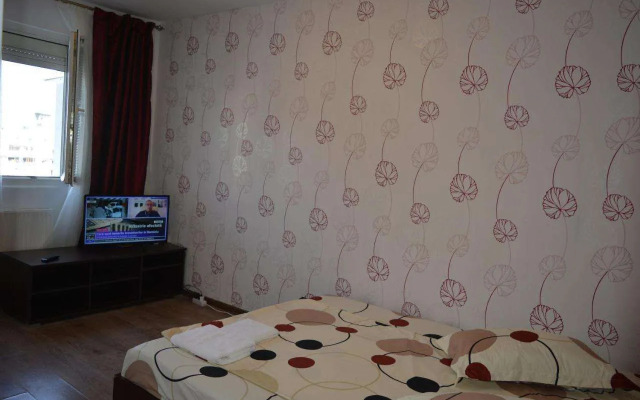 Iulia Studio 9