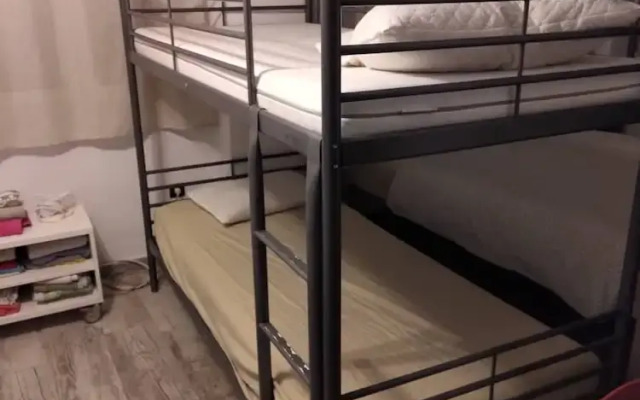 Center Apartment With Private Yard D11