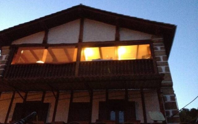Hostal Auzoa